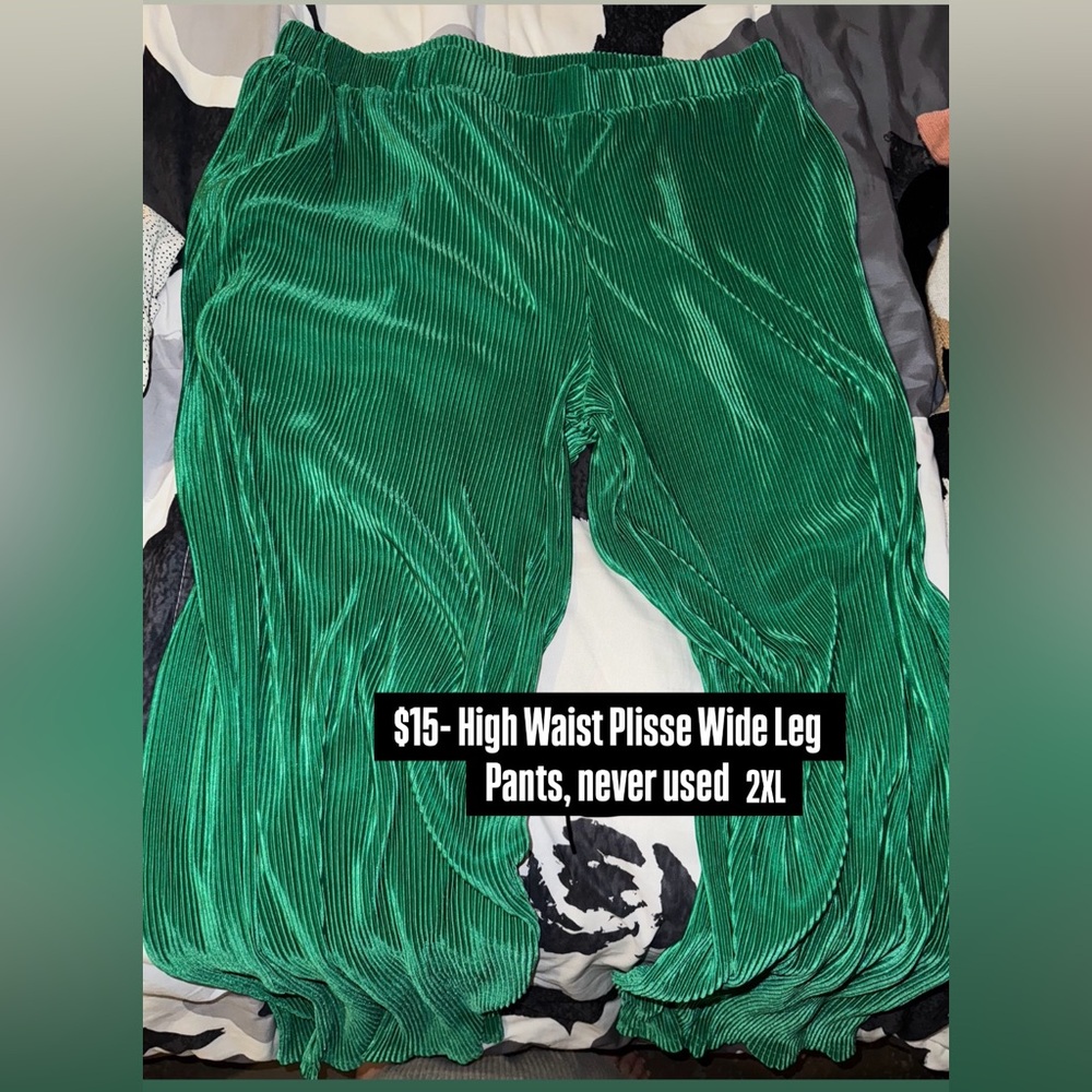 High waisted plisse wide leg pants